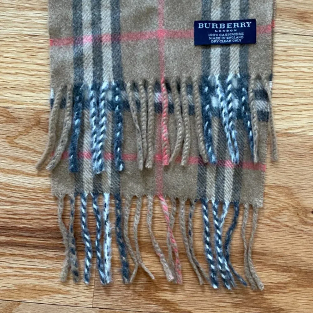 Authentic Burberry Super Long 100%Cashmere Scarf in Beige Check - Picture 5 of 8